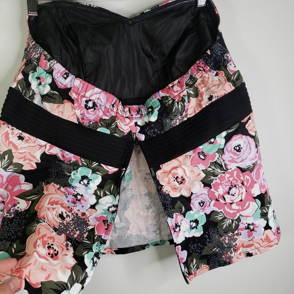 Torrid Floral Print Tube Strapless Top 2 - Picture 8 of 9